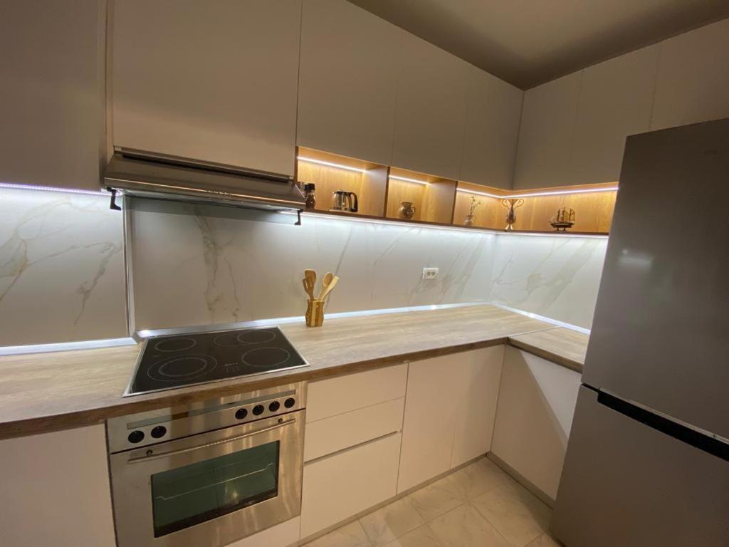 Lucas Apartment Tirana Exteriör bild
