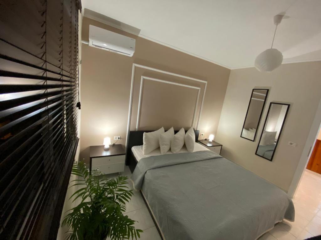 Lucas Apartment Tirana Exteriör bild