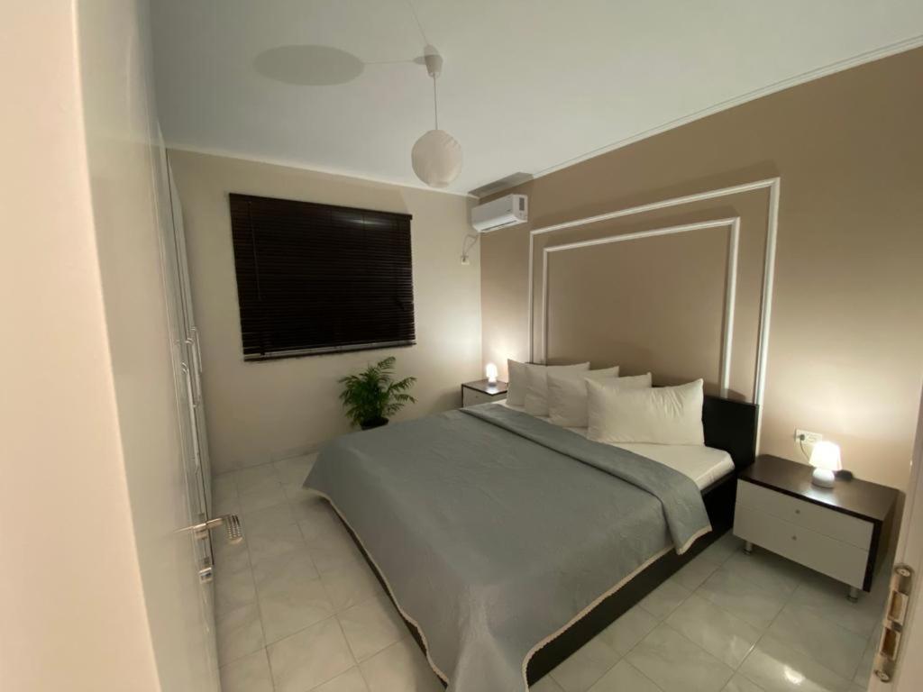 Lucas Apartment Tirana Exteriör bild